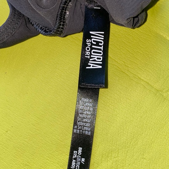 Victoria SPORT Sports Bra - Picture 6 of 6